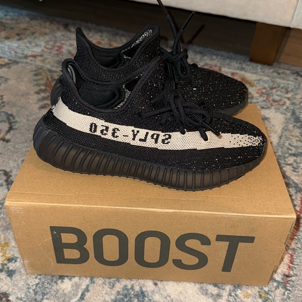 Adidas Yeezy Boost 350 V2 Black/Beige Sneakers
